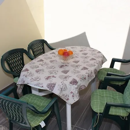 Apartment Apartman Nebo Kali Zadar