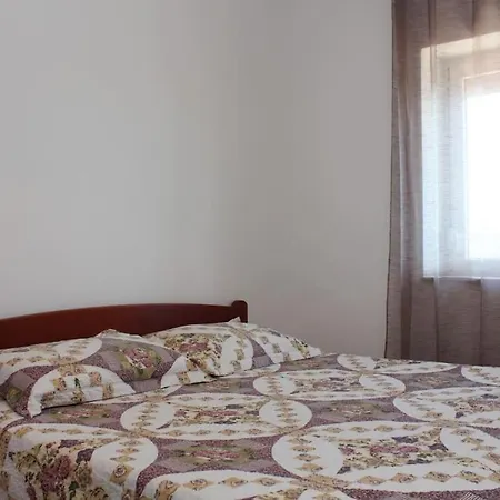 Apartment Apartman Nebo Kali *