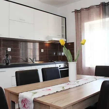 Apartman Nebo Kali Apartment