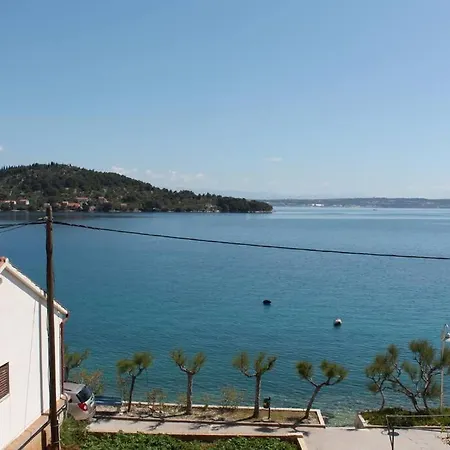 Apartment Apartman Nebo Kali Zadar