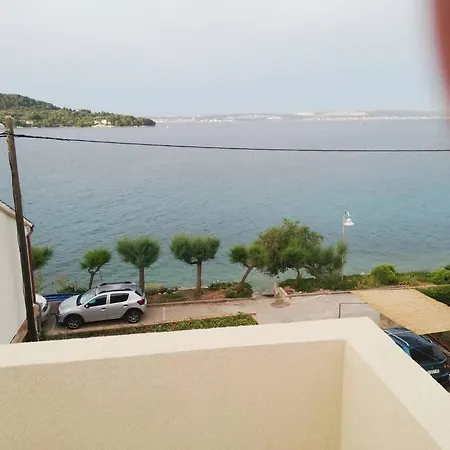 Apartman Nebo Kali Apartment